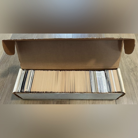 Baseball Football Mixed Box of Hundreds of Cards - Topps 1992-93 Box (Mixed) - Picture 7 of 8